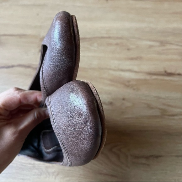 Frye Carson Ballet Flats for Women Featuring Premium Tumbled Leather Shoes Sz 7M - Picture 5 of 11